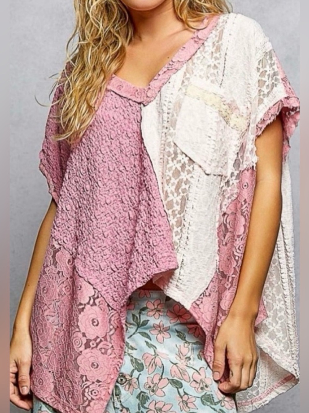 NEW “The Jessie “Lace Panel V-Neck Top in Dusty Pink and Cream